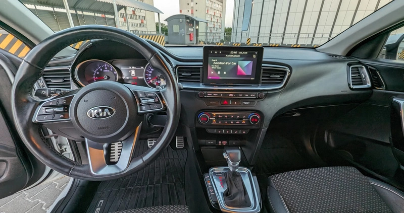 Kia Ceed cena 72999 przebieg: 71000, rok produkcji 2019 z Szczecin małe 121
